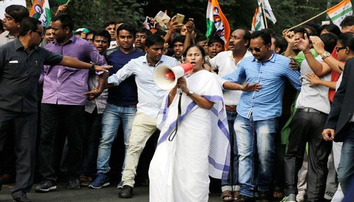 আজও সাউথ অ্যাভিনিউতেই বিক্ষোভ দেখাবেন তৃণমূলের সাংসদরা আজও সাউথ অ্যাভিনিউতেই বিক্ষোভ দেখাবেন তৃণমূলের সাংসদরা