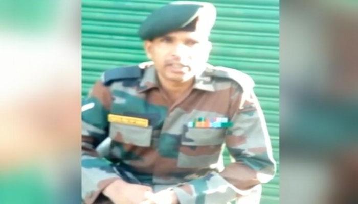 অনশনে বসলেন ল্যান্সনায়েক যজ্ঞ প্রতাপ সিং অনশনে বসলেন ল্যান্সনায়েক যজ্ঞ প্রতাপ সিং