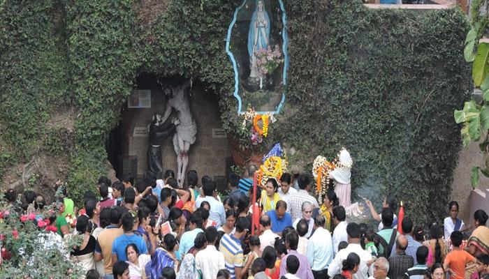 বালি থেকে ব্যান্ডেল এক অভিনব পদযাত্রা বালি থেকে ব্যান্ডেল এক অভিনব পদযাত্রা