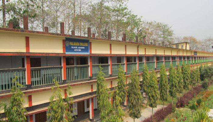 ফের রক্তাক্ত শিক্ষাঙ্গন, মনোনয়নপত্র জমা ও তোলা ঘিরে দফায় দফায় সংঘর্ষ অনেক কলেজে ফের রক্তাক্ত শিক্ষাঙ্গন, মনোনয়নপত্র জমা ও তোলা ঘিরে দফায় দফায় সংঘর্ষ অনেক কলেজে