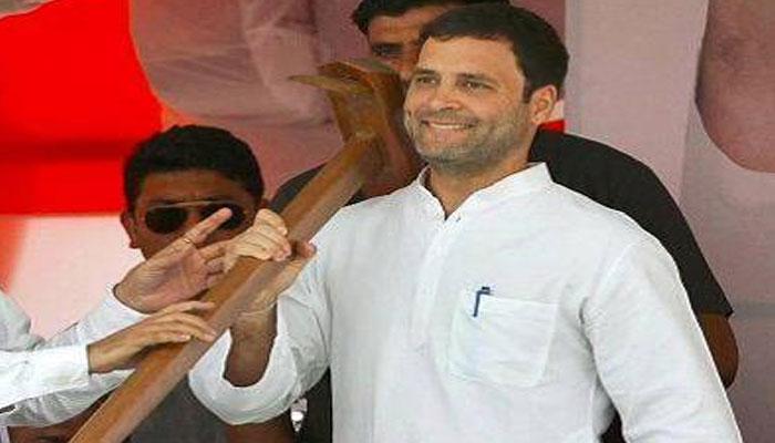 মোদীর পাল্টা নিজের গরিব দরদী ইমেজ তুলে ধরতে মরিয়া রাহুল গান্ধী মোদীর পাল্টা নিজের গরিব দরদী ইমেজ তুলে ধরতে মরিয়া রাহুল গান্ধী