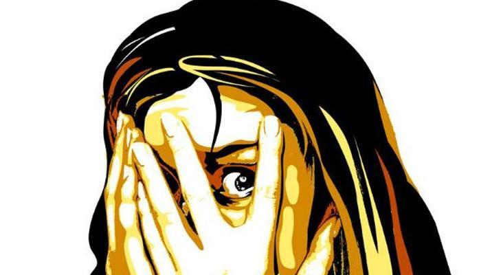 প্রিন্সিপ্যাল ও ৩ শিক্ষকের দ্বারা ধর্ষিতা বিহারের কিশোরী প্রিন্সিপ্যাল ও ৩ শিক্ষকের দ্বারা ধর্ষিতা বিহারের কিশোরী