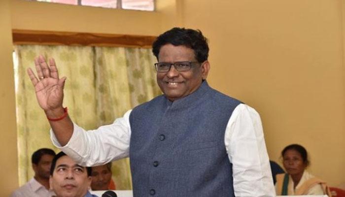 পদত্যাগ করলেন শ্লীলতাহানিতে অভিযুক্ত মেঘালয়ের রাজ্যপাল ভি সম্মুগনাথন পদত্যাগ করলেন শ্লীলতাহানিতে অভিযুক্ত মেঘালয়ের রাজ্যপাল ভি সম্মুগনাথন