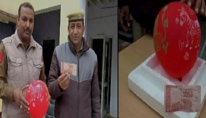 ভারতে এল পাকিস্তানের ৫০০০ টাকার নোট ভারতে এল পাকিস্তানের ৫০০০ টাকার নোট