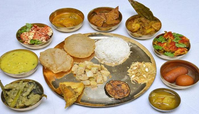 জানেন কেন আমরা মশলাদার খাবার দিয়ে খাওয়া শুরু আর মিষ্টি দিয়ে শেষ করি? জানেন কেন আমরা মশলাদার খাবার দিয়ে খাওয়া শুরু আর মিষ্টি দিয়ে শেষ করি?