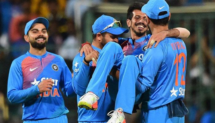 যুবরাজ কোলে তুলে নেওয়ায় চাহাল কী বলেছেন জানেন? যুবরাজ কোলে তুলে নেওয়ায় চাহাল কী বলেছেন জানেন?