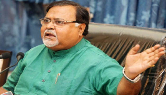 ২ রাত পেরিয়ে এখনও ঘেরাও গৌড়বঙ্গ বিশ্ববিদ্যালয়ের উপাচার্য, কড়া হওয়ার নির্দেশ শিক্ষামন্ত্রীর ২ রাত পেরিয়ে এখনও ঘেরাও গৌড়বঙ্গ বিশ্ববিদ্যালয়ের উপাচার্য, কড়া হওয়ার নির্দেশ শিক্ষামন্ত্রীর