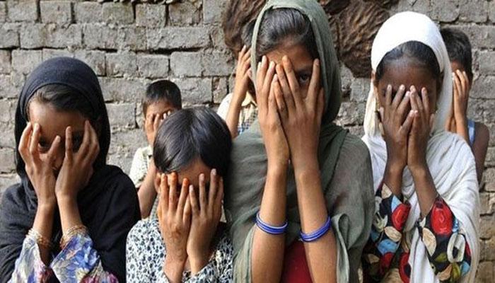 শিশুপাচারে সরাসরি যুক্ত বিজেপি নেত্রী জুহি চৌধুরী, দাবি সিআইডির শিশুপাচারে সরাসরি যুক্ত বিজেপি নেত্রী জুহি চৌধুরী, দাবি সিআইডির