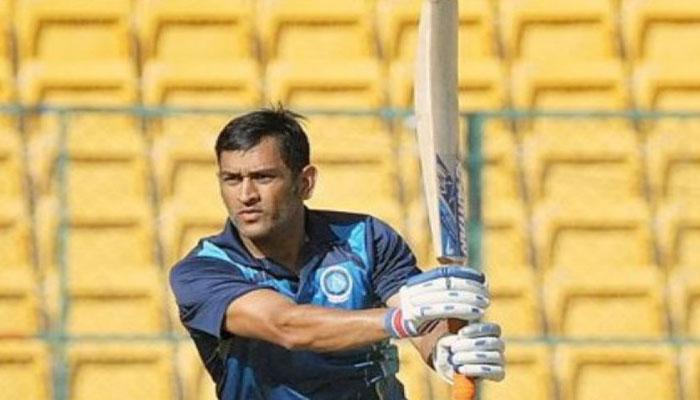 একা সামলালেন ঝাড়খন্ডের ব্যাটিং বিপর্যয়, ধোনি ধামাকায় মাতল ইডেন একা সামলালেন ঝাড়খন্ডের ব্যাটিং বিপর্যয়, ধোনি ধামাকায় মাতল ইডেন