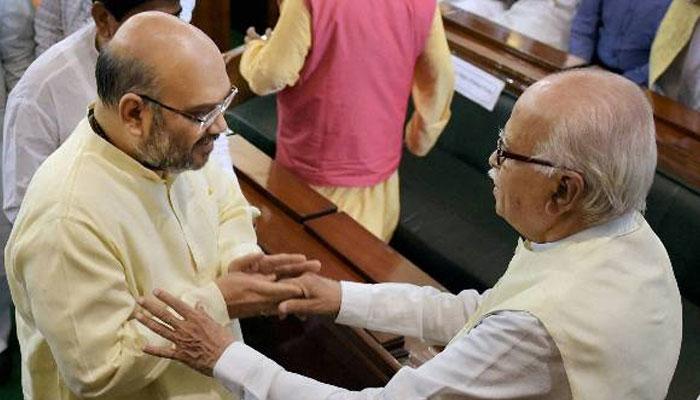 'সঙ্গে আছে দল', বাবরিকাণ্ডে আডবাণীকে বার্তা বিজেপি সভাপতি অমিত শাহের 'সঙ্গে আছে দল', বাবরিকাণ্ডে আডবাণীকে বার্তা বিজেপি সভাপতি অমিত শাহের