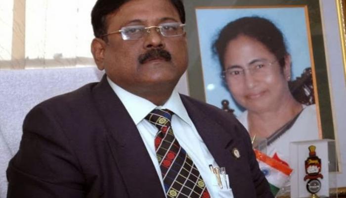 নির্মল মাজির সামনেই তৃণমূল পন্থী ডাক্তারদের সভায় চূড়ান্ত বিশৃঙ্খলা! নির্মল মাজির সামনেই তৃণমূল পন্থী ডাক্তারদের সভায় চূড়ান্ত বিশৃঙ্খলা!
