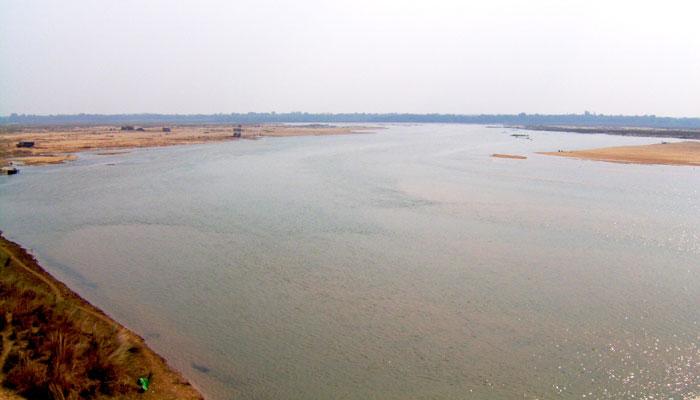 ঝাড়গ্রামের বৈতায় কংসাবতী নদীতে তলিয়ে গেলেন এক ব্যক্তি ঝাড়গ্রামের বৈতায় কংসাবতী নদীতে তলিয়ে গেলেন এক ব্যক্তি