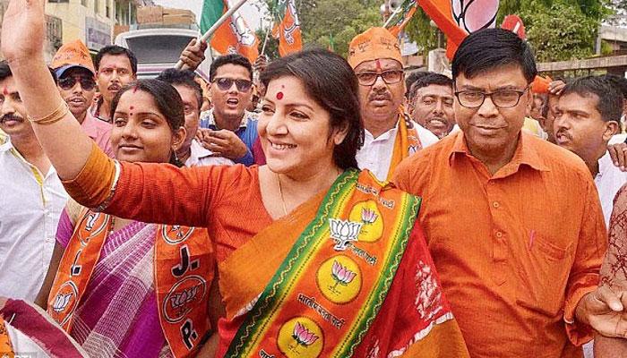 দিনহাটায় বিজেপি নেত্রী লকেট চ্যাটার্জিকে দু জায়গায় আটকানোর অভিযোগ দিনহাটায় বিজেপি নেত্রী লকেট চ্যাটার্জিকে দু জায়গায় আটকানোর অভিযোগ