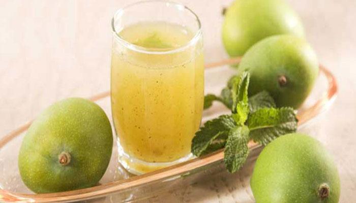 মাত্র ২ মিনিটে শিখে নিন কীভাবে ‘আম পান্না’ বানাবেন মাত্র ২ মিনিটে শিখে নিন কীভাবে ‘আম পান্না’ বানাবেন