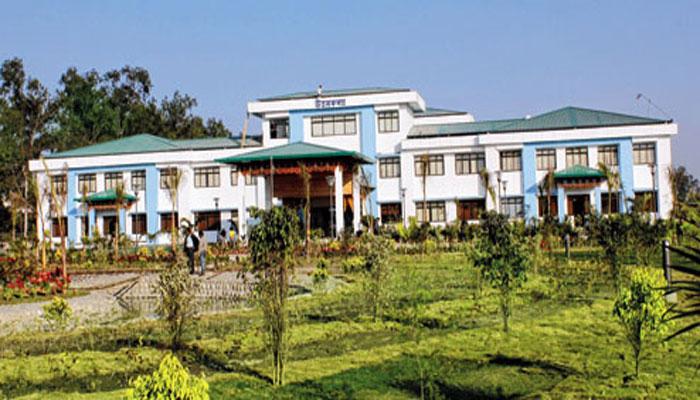 উত্তরকন্যার সামনে দুর্ঘটনায় জখম ছয় খুদে পড়ুয়া উত্তরকন্যার সামনে দুর্ঘটনায় জখম ছয় খুদে পড়ুয়া
