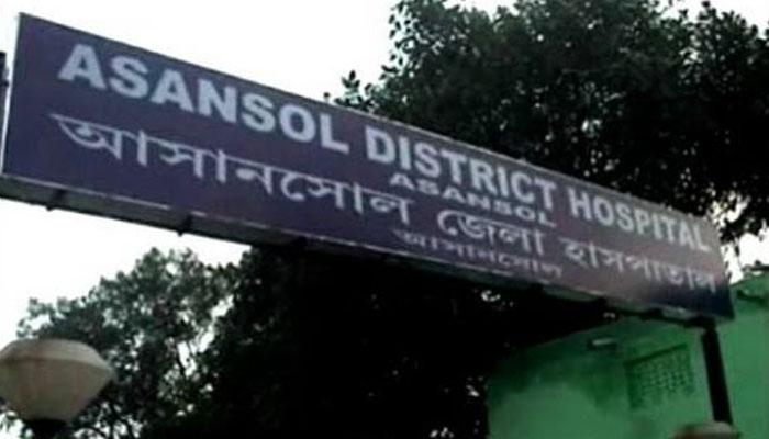 রোগীর ভিড় সামলাতে হিমসিম খাচ্ছে আসানসোল জেলা হাসপাতাল কর্তৃপক্ষ রোগীর ভিড় সামলাতে হিমসিম খাচ্ছে আসানসোল জেলা হাসপাতাল কর্তৃপক্ষ
