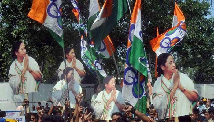 রায়গঞ্জের রায়: 'বৌদি'র পাড়ায় 'দিদি'র দাপট রায়গঞ্জের রায়: 'বৌদি'র পাড়ায় 'দিদি'র দাপট
