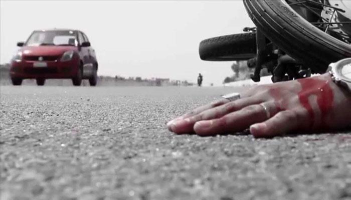 পথ দুর্ঘটনাকে কেন্দ্র করে উত্তেজনা পথ দুর্ঘটনাকে কেন্দ্র করে উত্তেজনা