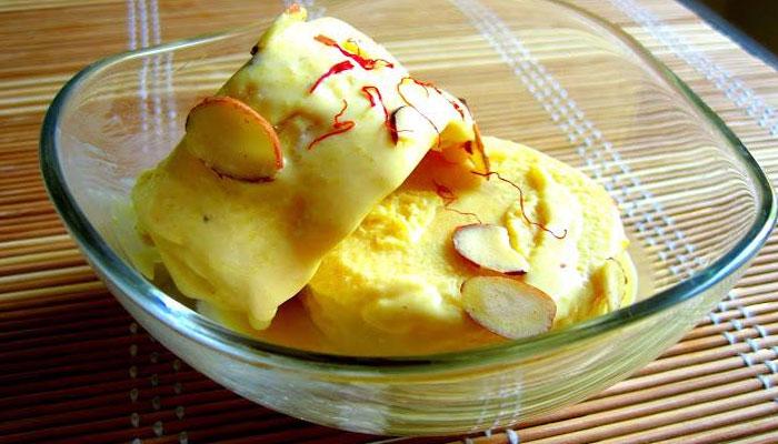 খুব সহজে ‘কেশর বাদাম আইসক্রিম’ তৈরির পদ্ধতিটা শিখে নিন খুব সহজে ‘কেশর বাদাম আইসক্রিম’ তৈরির পদ্ধতিটা শিখে নিন