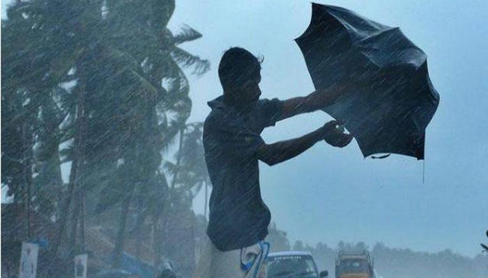বাংলাদেশমুখী মোরার প্রভাবে বঙ্গ উপকূলে ভারী বৃষ্টির সতর্কবার্তা বাংলাদেশমুখী মোরার প্রভাবে বঙ্গ উপকূলে ভারী বৃষ্টির সতর্কবার্তা