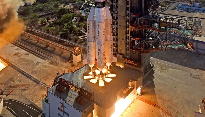 যোগাযোগ ব্যবস্থায় যুগান্তর আনতে ISRO-র নয়া বাজি GSAT-19 ও GSAT-11 যোগাযোগ ব্যবস্থায় যুগান্তর আনতে ISRO-র নয়া বাজি GSAT-19 ও GSAT-11