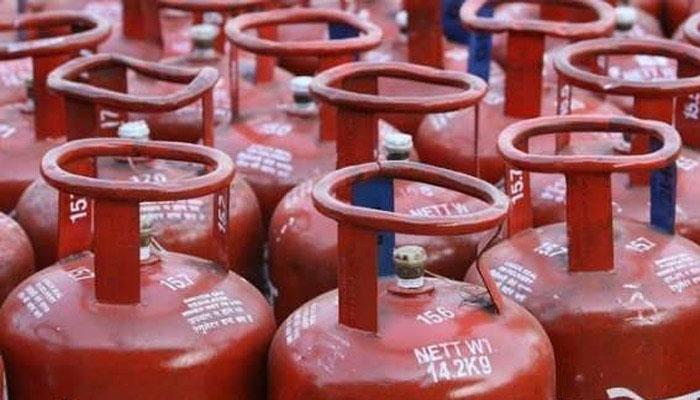 দুর্গাপুরে LPG বটলিং প্ল্যান্টে বিক্ষোভ, বন্ধ লোডিং-আনলোডিং দুর্গাপুরে LPG বটলিং প্ল্যান্টে বিক্ষোভ, বন্ধ লোডিং-আনলোডিং