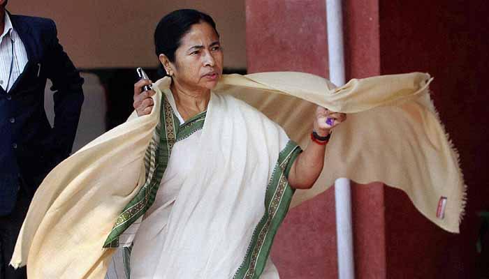 'রণংদেহি' মোর্চাকে কোণঠাসা করতে পথে মমতা 'রণংদেহি' মোর্চাকে কোণঠাসা করতে পথে মমতা