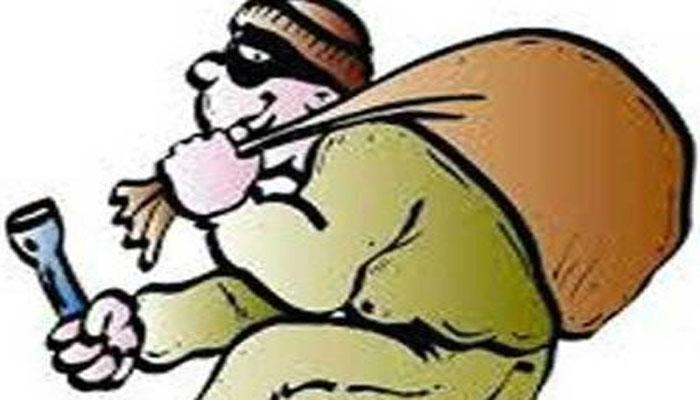 হাওড়ায় কোনা এক্সপ্রেসওয়েতে লক্ষাধিক টাকা ছিনতাই করে পালাল দুষ্কৃতীরা হাওড়ায় কোনা এক্সপ্রেসওয়েতে লক্ষাধিক টাকা ছিনতাই করে পালাল দুষ্কৃতীরা