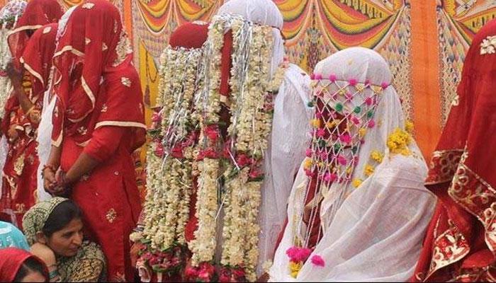 যোগী সরকারের বিবাহ রেজিস্ট্রেশনের বিরুদ্ধে জিহাদ ঘোষণা মুসলিম সমাজের একাংশের যোগী সরকারের বিবাহ রেজিস্ট্রেশনের বিরুদ্ধে জিহাদ ঘোষণা মুসলিম সমাজের একাংশের