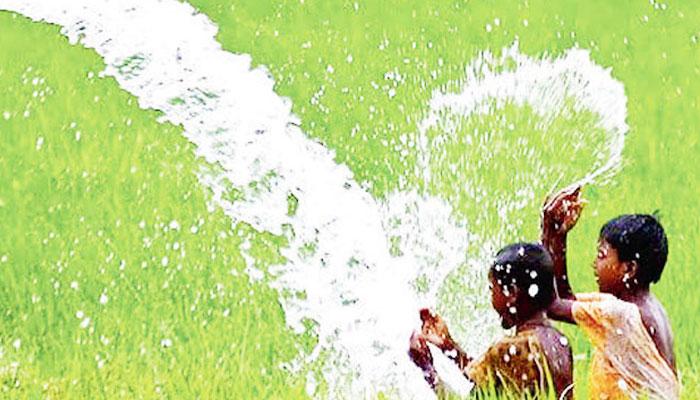 প্রধানমন্ত্রী কৃষি সিচাই যোজনা প্রকল্পে চাষিদের কাঁধে খরচের বোঝা, কেন্দ্রকে চিঠি রাজ্যের প্রধানমন্ত্রী কৃষি সিচাই যোজনা প্রকল্পে চাষিদের কাঁধে খরচের বোঝা, কেন্দ্রকে চিঠি রাজ্যের