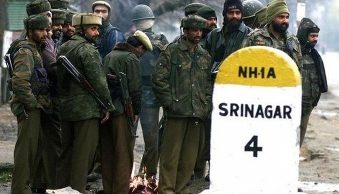 শ্রীনগরে ফের সন্ত্রাসবাদী হামলা, মৃত ২ CRPF জওয়ান শ্রীনগরে ফের সন্ত্রাসবাদী হামলা, মৃত ২ CRPF জওয়ান