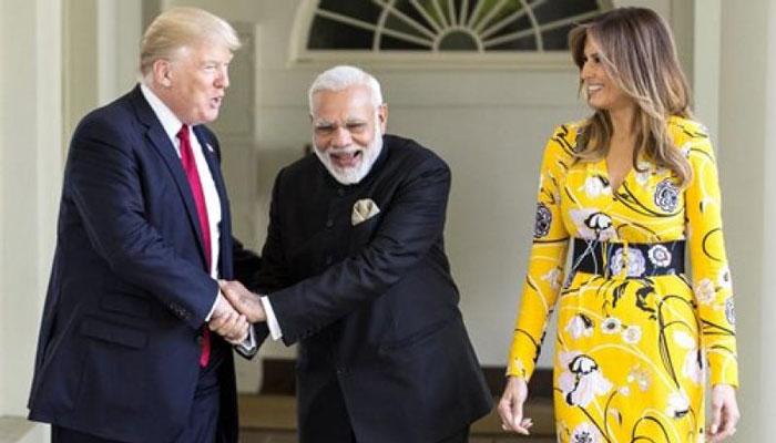 ট্রাম্প দম্পতির জন্য ৫ ভারতীয় উপহার নিয়ে উপস্থিত আমন্ত্রিত মোদী ট্রাম্প দম্পতির জন্য ৫ ভারতীয় উপহার নিয়ে উপস্থিত আমন্ত্রিত মোদী