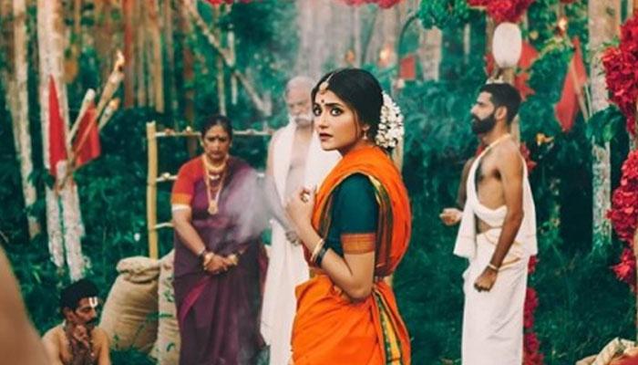 'নাগিন ডান্সে'র গানে বরের উত্তাল নাচ, বিয়ে ভাঙলেন কনে 'নাগিন ডান্সে'র গানে বরের উত্তাল নাচ, বিয়ে ভাঙলেন কনে
