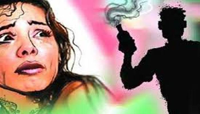 আরও একবার অ্যাসিড হানার শিকার, লখনউয়ের গণধর্ষিতা মহিলা আরও একবার অ্যাসিড হানার শিকার, লখনউয়ের গণধর্ষিতা মহিলা