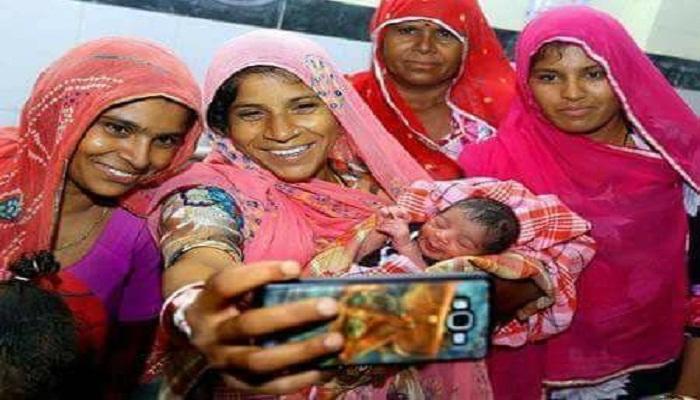 জন্ম ৩০ জুন রাত ১২টা, সদ্যোজাতের নাম রাখা হল 'GST'! জন্ম ৩০ জুন রাত ১২টা, সদ্যোজাতের নাম রাখা হল 'GST'!