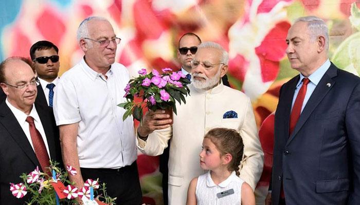 'মোদী ফুলে'র সৌরভে বিকশিত ইজরায়েল 'মোদী ফুলে'র সৌরভে বিকশিত ইজরায়েল