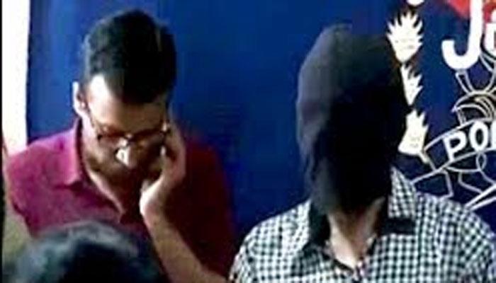 কাশ্মীরে লস্কর জঙ্গি সংঘটনে এবার ভিনরাজ্যের বাসিন্দার হদিশ পেল পুলিস কাশ্মীরে লস্কর জঙ্গি সংঘটনে এবার ভিনরাজ্যের বাসিন্দার হদিশ পেল পুলিস