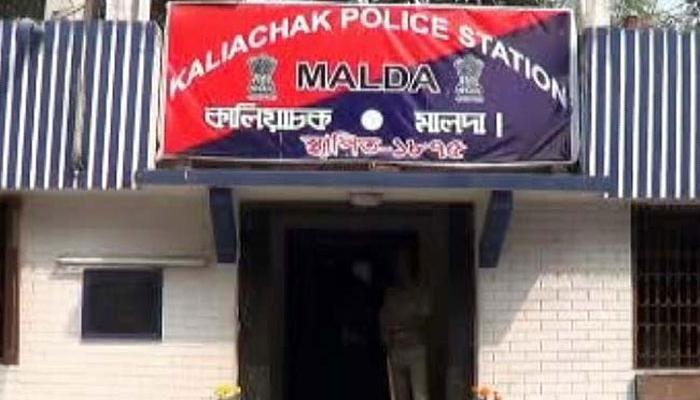 প্রতিবাদ করায় সামাজিক বয়কট কালিয়াচকে প্রতিবাদ করায় সামাজিক বয়কট কালিয়াচকে