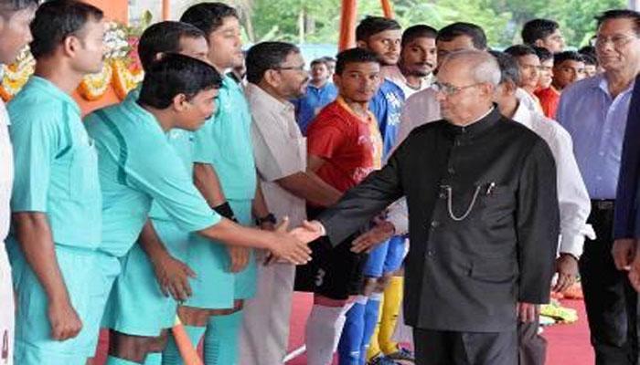দু দিনের সফরে মুর্শিদাবাদে রাষ্ট্রপতি প্রণব মুখোপাধ্যায় দু দিনের সফরে মুর্শিদাবাদে রাষ্ট্রপতি প্রণব মুখোপাধ্যায়