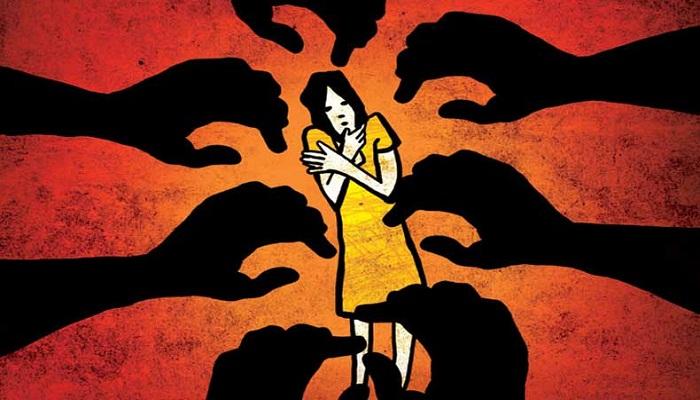 আদিবাসী নাবালিকাকে গণধর্ষণের প্রতিবাদে রায়গঞ্জে ব্যবসায়ীদের বিক্ষোভ, অশান্তি আদিবাসী নাবালিকাকে গণধর্ষণের প্রতিবাদে রায়গঞ্জে ব্যবসায়ীদের বিক্ষোভ, অশান্তি