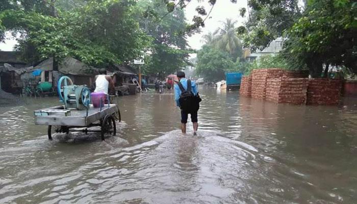 বৃষ্টি কি কমবে? জেনে নিন আজকে কেমন থাকবে আবহাওয়া বৃষ্টি কি কমবে? জেনে নিন আজকে কেমন থাকবে আবহাওয়া