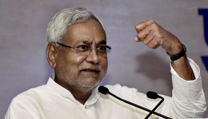 বিহার রাজনীতিতে নয়া মোড়! BJP-র সমর্থন নিয়ে বৃহস্পতিবারই মুখ্যমন্ত্রী হিসেবে ফের শপথ নেবেন নীতীশ বিহার রাজনীতিতে নয়া মোড়! BJP-র সমর্থন নিয়ে বৃহস্পতিবারই মুখ্যমন্ত্রী হিসেবে ফের শপথ নেবেন নীতীশ