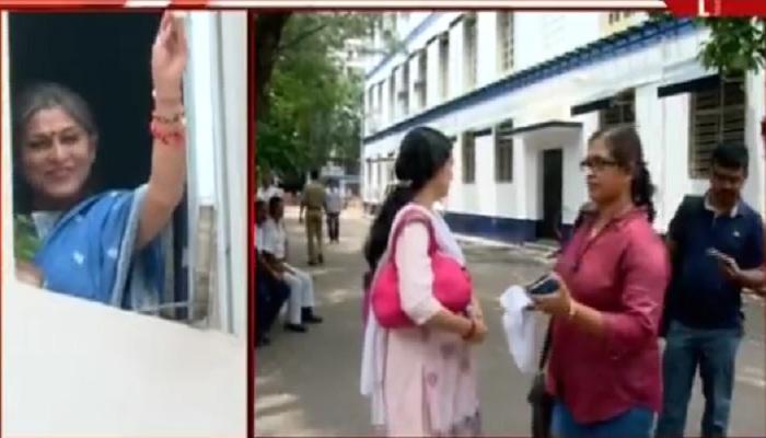রূপার গল্ফগ্রিনের বাড়িতে CID, শিশুপাচার কাণ্ডের তদন্তে জিজ্ঞাসাবাদ বিজেপি সাংসদকে রূপার গল্ফগ্রিনের বাড়িতে CID, শিশুপাচার কাণ্ডের তদন্তে জিজ্ঞাসাবাদ বিজেপি সাংসদকে