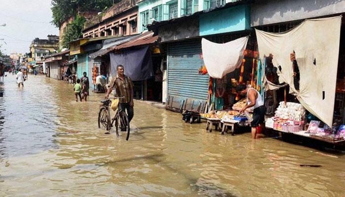 জামালপুর-রায়নায় জলস্তর নামছে ধীরে ধীরে জামালপুর-রায়নায় জলস্তর নামছে ধীরে ধীরে