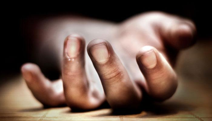 খাস কলকাতায় প্রকাশ্য রাস্তায় পড়ে মহিলার দগ্ধ দেহ খাস কলকাতায় প্রকাশ্য রাস্তায় পড়ে মহিলার দগ্ধ দেহ