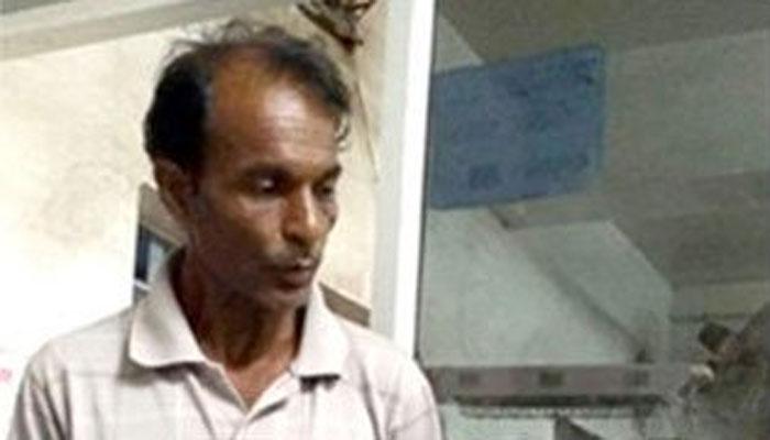 বুধবার রাজ্যে নিয়ে আসা হচ্ছে সুচকাণ্ডের প্রধান অভিযুক্ত সনাতন ঠাকুরকে বুধবার রাজ্যে নিয়ে আসা হচ্ছে সুচকাণ্ডের প্রধান অভিযুক্ত সনাতন ঠাকুরকে