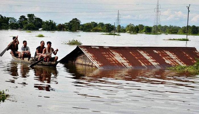 অসমে বন্যা পরিস্থিতি ভয়াবহ আকার নিয়েছে অসমে বন্যা পরিস্থিতি ভয়াবহ আকার নিয়েছে