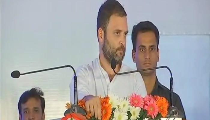 ফের মুখ ফসকে কেলো বাঁধালেন রাহুল, ঠাকুমা ইন্দিরার জায়গায় আম্মার নাম ফের মুখ ফসকে কেলো বাঁধালেন রাহুল, ঠাকুমা ইন্দিরার জায়গায় আম্মার নাম
