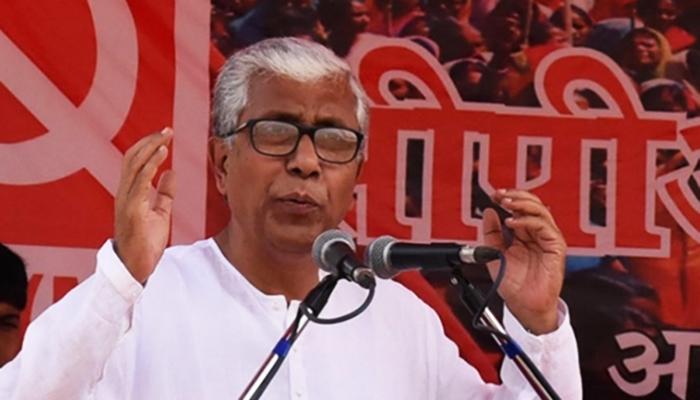 মাথা কাটলেই সাড়ে পাঁচ লাখ, মানিক সরকারের বিরুদ্ধে ফতোয়ায় তোলপাড় ত্রিপুরা মাথা কাটলেই সাড়ে পাঁচ লাখ, মানিক সরকারের বিরুদ্ধে ফতোয়ায় তোলপাড় ত্রিপুরা
