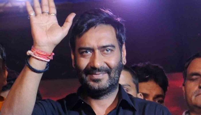 শ্যুটিং না করেই ‘কপিল শর্মা শো’ থেকে ফিরে গেলেন অজয় দেবগণ! কিন্তু কেন? শ্যুটিং না করেই ‘কপিল শর্মা শো’ থেকে ফিরে গেলেন অজয় দেবগণ! কিন্তু কেন?